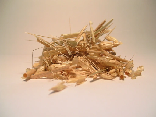 Wheat straw grinding